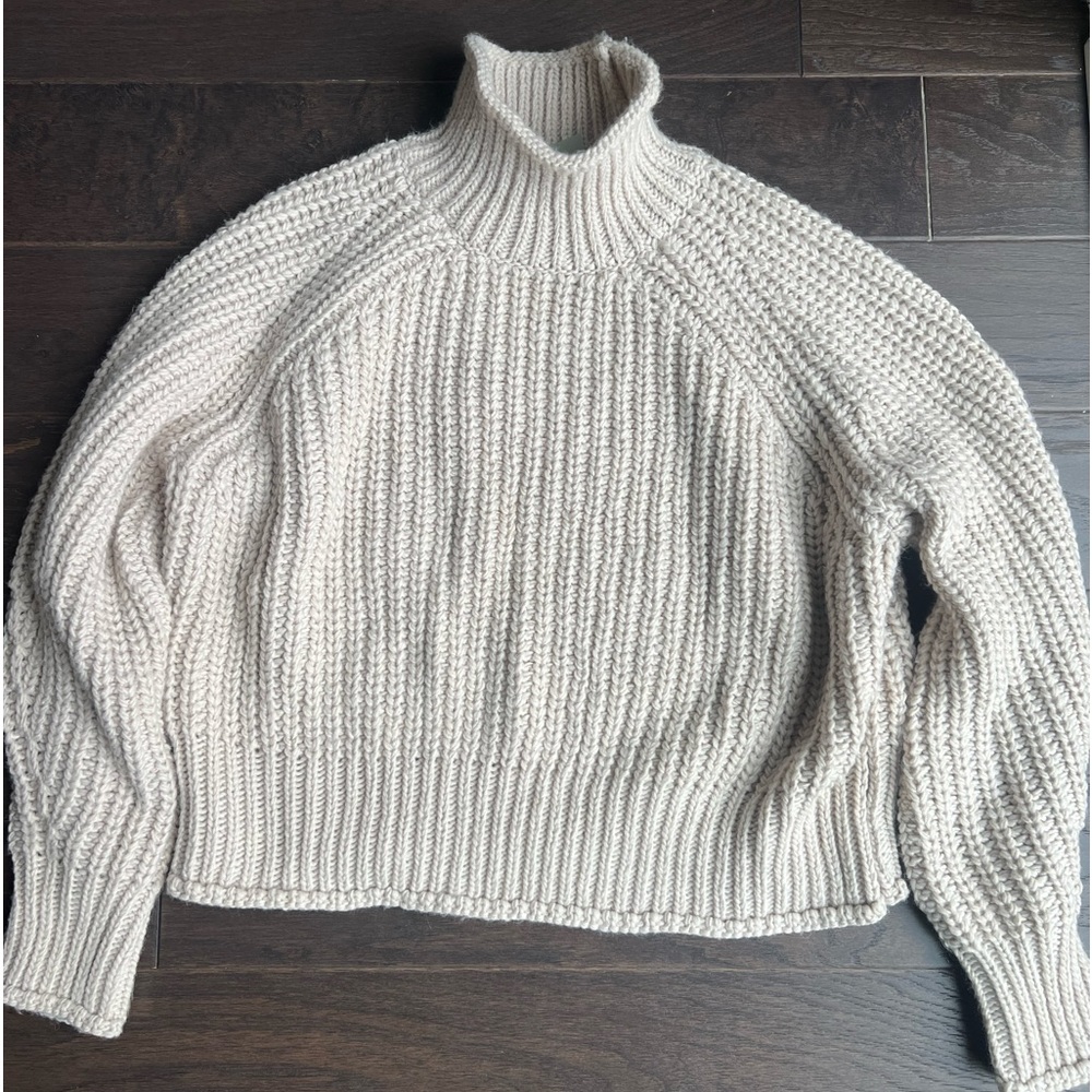 NWT H&M Sweater